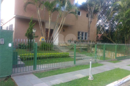 Sobrado para alugar com 4 quartos, sendo 2 suítes, em Interlagos, São Paulo, SP