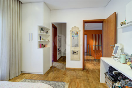 Casa de Vila à venda com 4 suítes em Jardim Hípico, São Paulo, SP