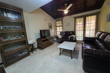 Casa à venda com 4 quartos, sendo 2 suítes, em Geribá, Armação dos Búzios, RJ