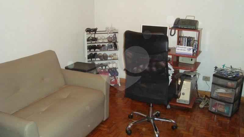 Casa à venda com 3 quartos, sendo 1 suíte,  em Jardim Aeroporto, São Paulo, SP