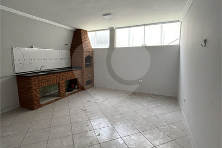 Sobrado à venda com 3 quartos, sendo 1 suíte, em Vila Invernada, São Paulo, SP