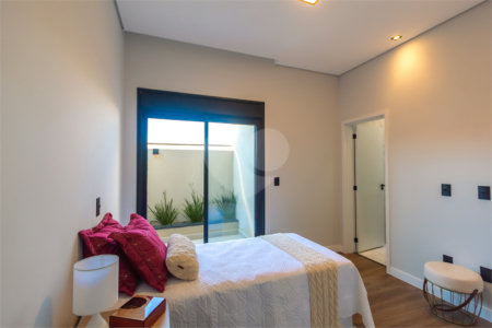 Casa à venda com 3 suítes no condomínio Residencial Dona Maria Candida, Indaiatuba - SP