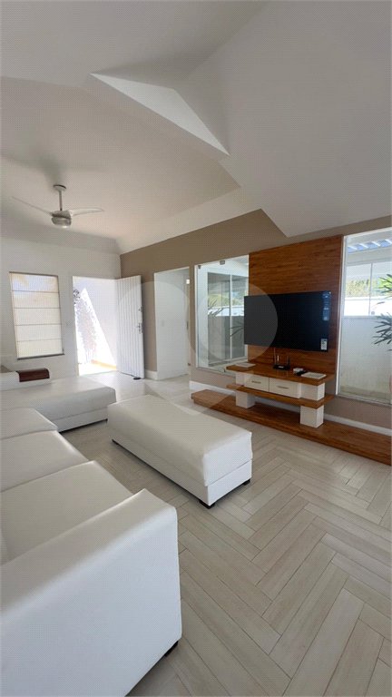 Casa à venda com 3 quartos, sendo 2 suítes, em Marina, Armação dos Búzios, RJ