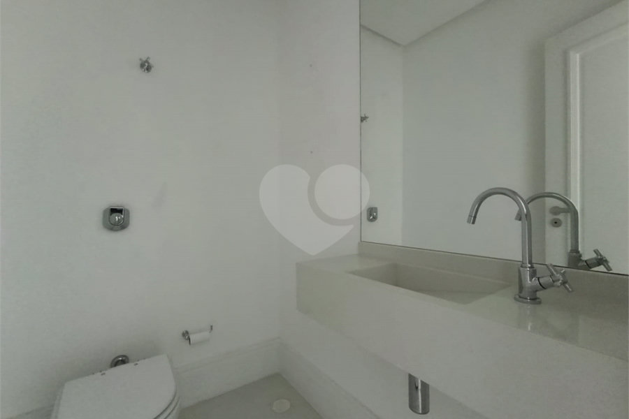 Apartamento para alugar com 3 suítes em Jardim Virgínia, Guarujá, SP