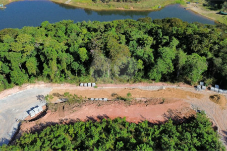 Terreno à venda no condomínio Bosque da Represa, Nazaré Paulista - SP