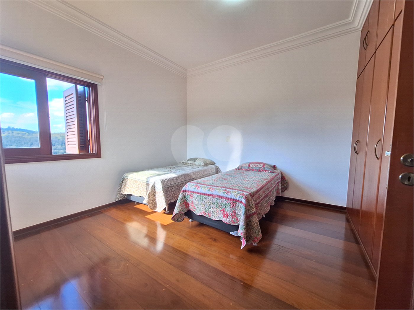 Casa à venda com 3 suítes no condomínio Chácaras do Lago, Vinhedo - SP