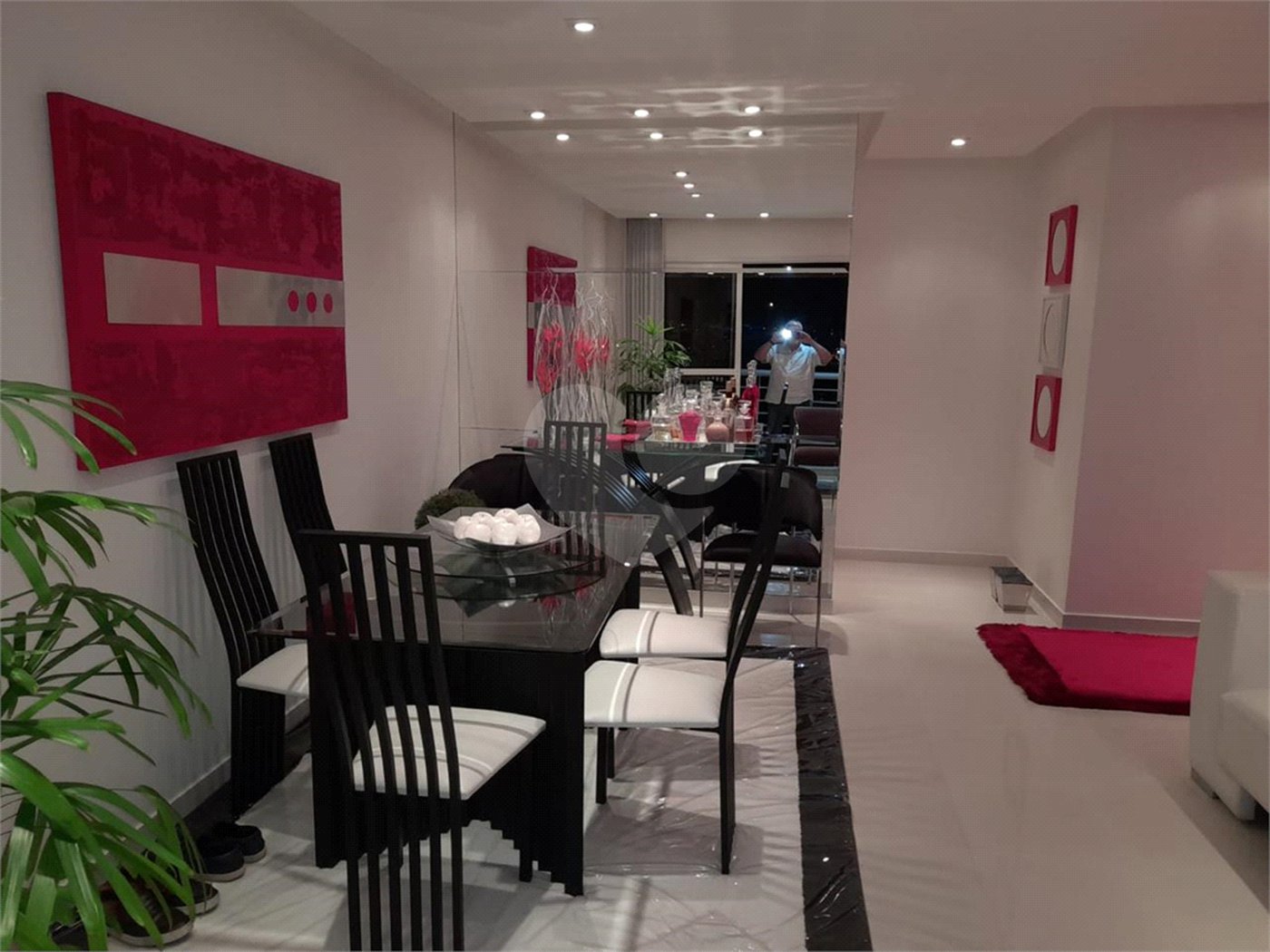 Apartamento à venda com 3 quartos, sendo 1 suíte,  no Centro, Mogi das Cruzes, SP