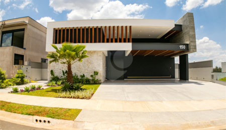 Casa à venda com 3 suítes no condomínio Villa dos Pinheiros, Indaiatuba - SP