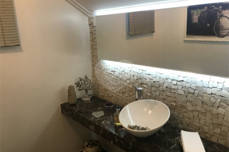 Sobrado à venda com 3 quartos, sendo 1 suíte, em Jardim Petrópolis, São Paulo, SP