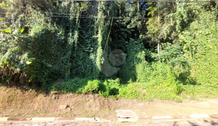 Terreno à venda no condomínio Parque Petrópolis 4 Secção, Mairiporã - SP