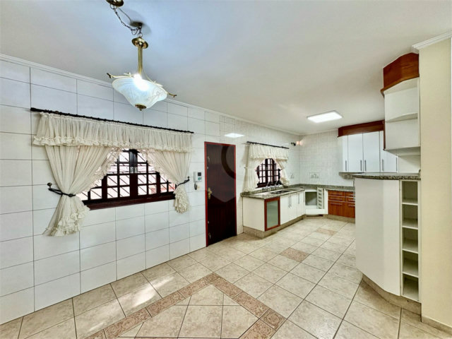 Sobrado à venda ou para alugar com 3 quartos, sendo 1 suíte,  em Santana, São Paulo, SP