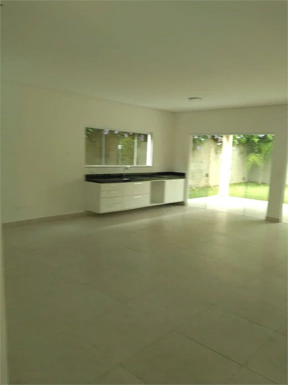 Casa à venda com 4 suítes no condomínio Saint Thomás Rua Uruana,9, Carapicuíba - SP