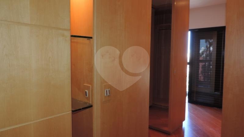 Apartamento à venda com 3 suítes em Jardim Marajoara, São Paulo, SP