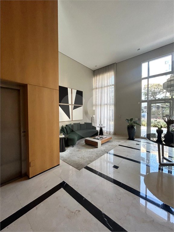 Apartamento à venda com 3 suítes em Indianópolis, São Paulo, SP