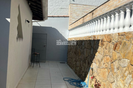 Casa à venda com 3 quartos, sendo 1 suíte,  em Retiro das Fontes, Atibaia, SP