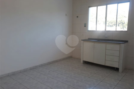 Sobrado para alugar com 3 quartos, sendo 1 suíte, em Esplanada Mendes Moraes, São Roque, SP