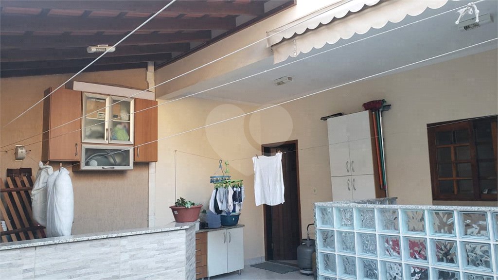 Sobrado à venda com 3 quartos, sendo 1 suíte, em Jardim Sul, São José dos Campos, SP