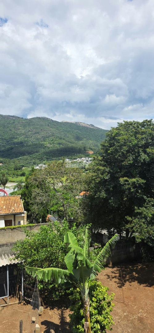 Casa, 3 quartos, 221 m² - Foto 1