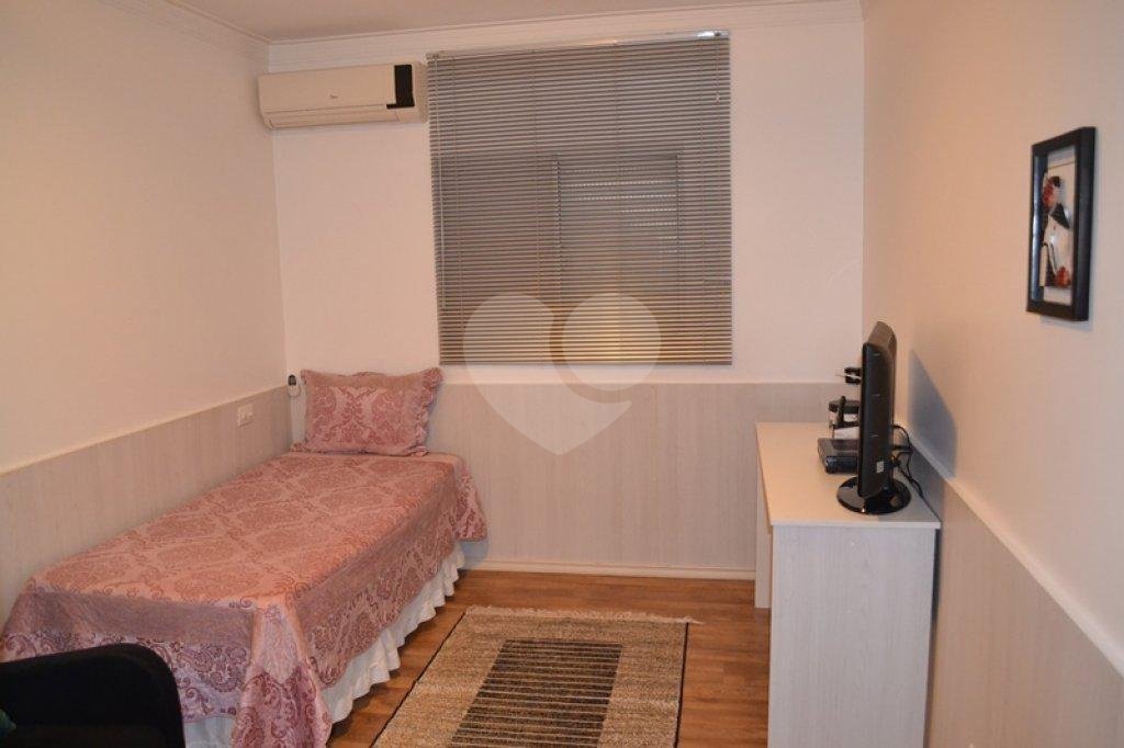 Sobrado à venda com 3 quartos, sendo 1 suíte, em Tremembé, São Paulo, SP