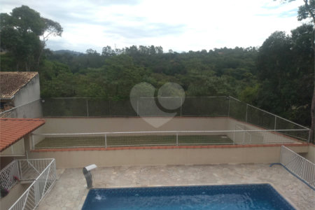 Chácara à venda com 4 suítes em Pirucaia, Mairiporã, SP