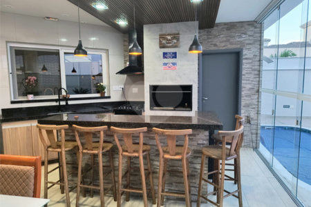 Casa à venda com 3 suítes no condomínio Residencial Chácara Ondina, Sorocaba - SP