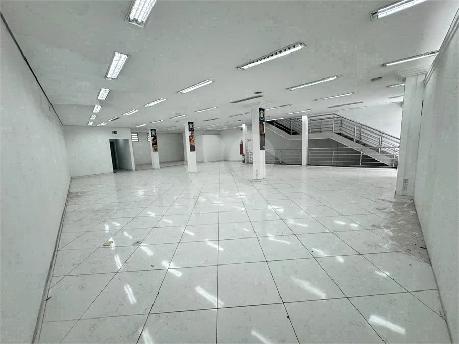 PRÉDIO COMERCIAL DE 944 M² PARA LOCAÇÃO | LOCALIZAÇÃO ESTRATÉGICA, GRANDE VISIBILIDADE E EXCELENTE POTENCIAL COMERCIAL