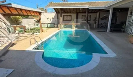 Casa à venda com 5 quartos, sendo 1 suíte,  em Vila Petrópolis, Atibaia, SP