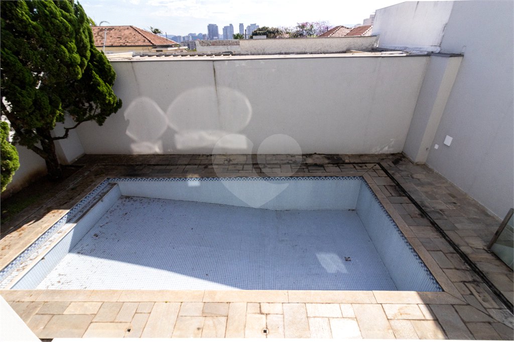 Sobrado à venda com 6 quartos, sendo 4 suítes,  em Alto da Lapa, São Paulo, SP
