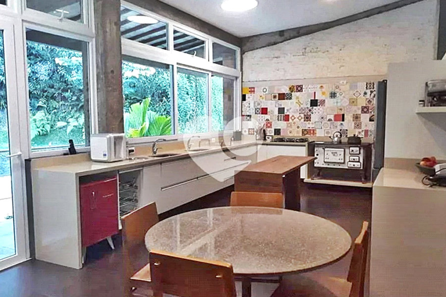 Casa à venda com 4 quartos, sendo 2 suítes, no condomínio Campos de Mairiporã Gleba 1, Mairiporã - SP