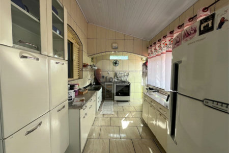 Casa à venda com 2 quartos, sendo 1 suíte,  no Centro, Sarapuí, SP