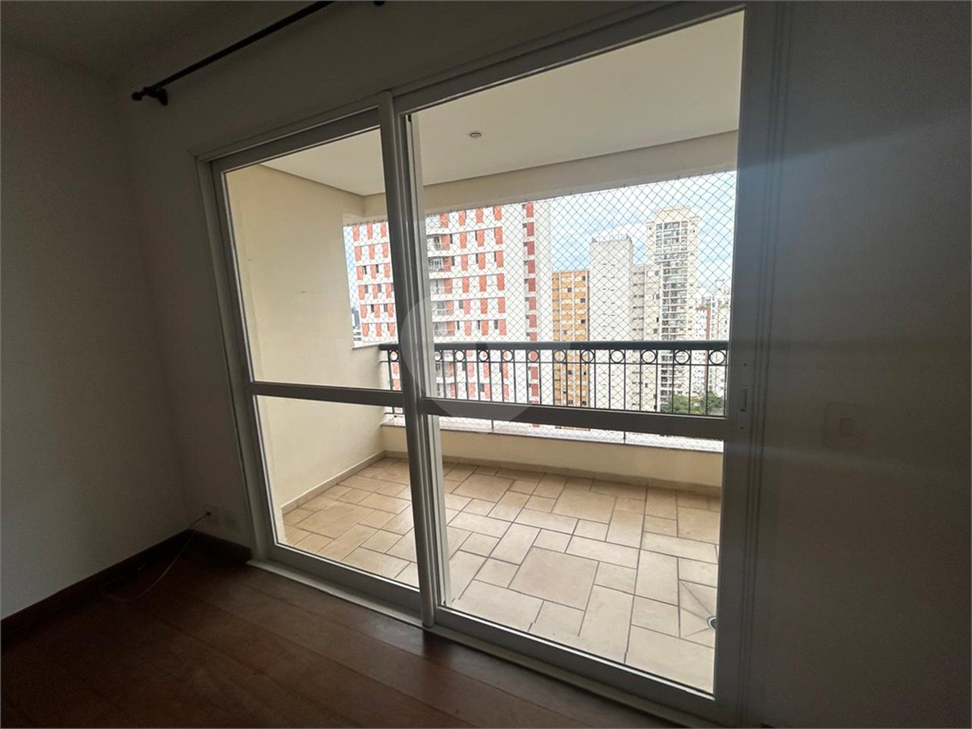 Apartamento para alugar com 3 quartos, sendo 1 suíte, em Pinheiros, São Paulo, SP