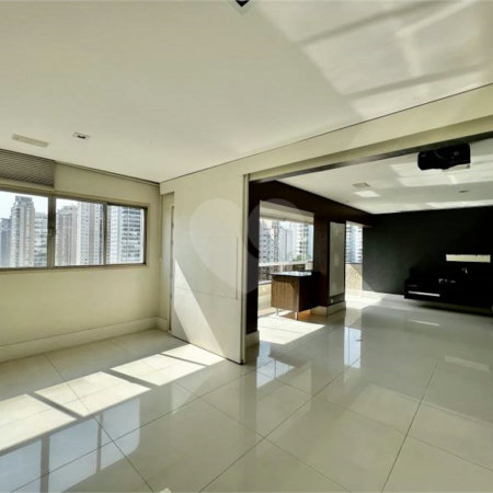 Apartamento à venda com 4 quartos, sendo 3 suítes,  em Campo Belo, São Paulo, SP