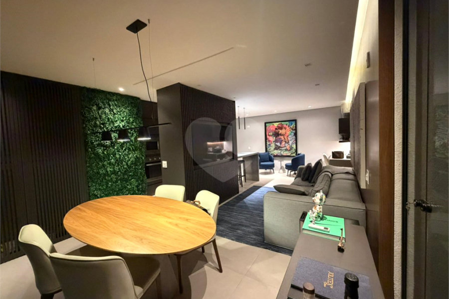 Apartamento à venda com 4 quartos, sendo 1 suíte,  em Pinheiros, São Paulo, SP