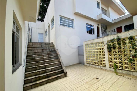 Sobrado à venda com 4 quartos, sendo 1 suíte,  em Jardim São Bento, São Paulo, SP