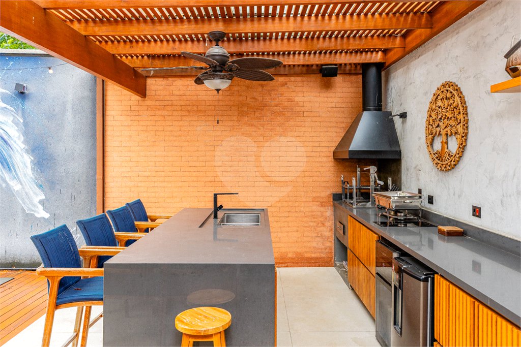 Casa à venda com 4 suítes no condomínio Roma, São Paulo - SP