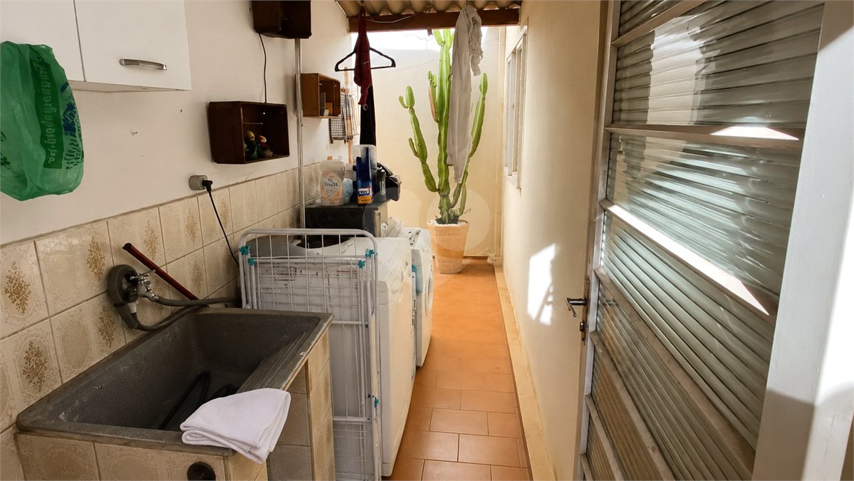 Oportunidade Única no Centro de São Carlos: Imóvel Versátil para Residência ou Negócio