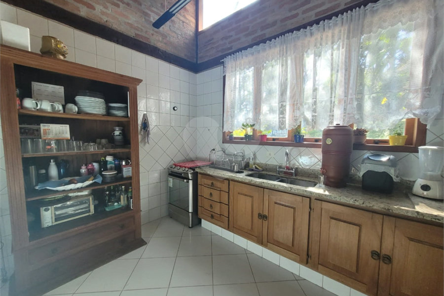 Casa à venda com 3 quartos, sendo 1 suíte,  no condomínio Residencial Bosque da Serra, Mairiporã - SP