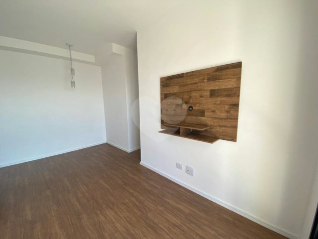 Apartamento à venda ou para alugar com 2 quartos, sendo 1 suíte,  em Condomínio Granja Viana Ii, Cotia, SP