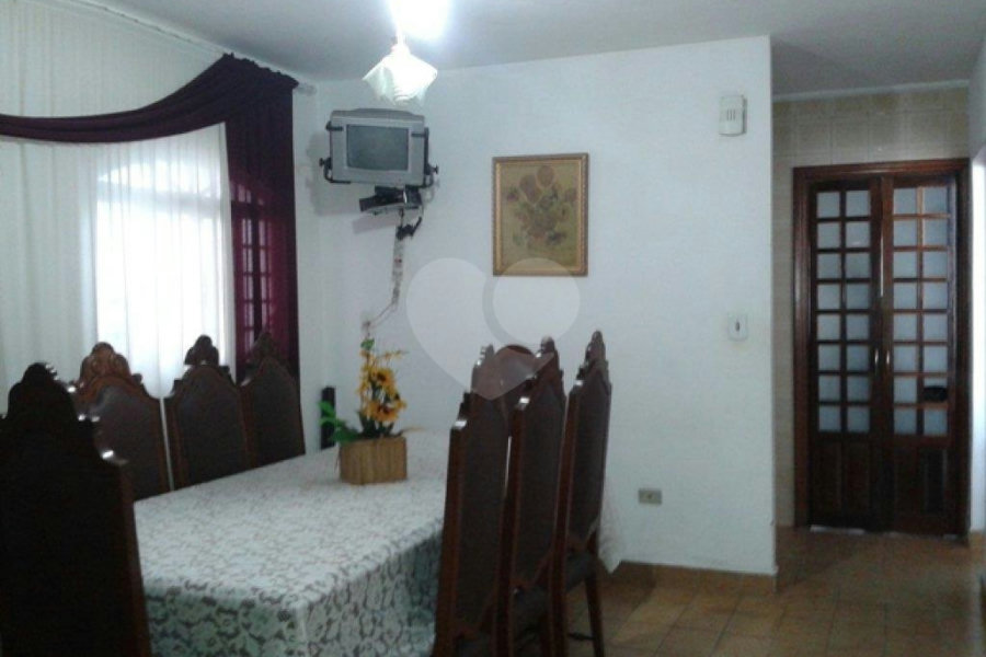Sobrado à venda com 5 quartos, sendo 1 suíte, em Vila Mazzei, São Paulo, SP