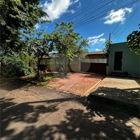 Sobrado à venda com 6 quartos, sendo 1 suíte, no Centro, Ponta Porã, MS