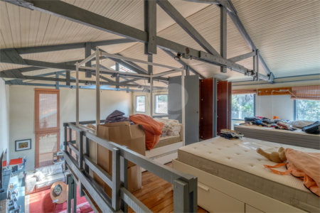 Casa à venda com 6 quartos, sendo 2 suítes, no condomínio Chácara Flora, São Paulo - SP