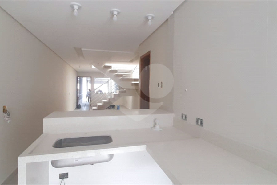 Sobrado à venda com 3 quartos, sendo 1 suíte, em Vila Mazzei, São Paulo, SP