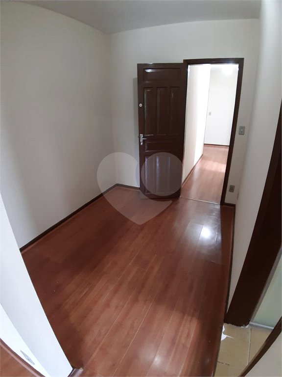 Casa à venda com 3 quartos, sendo 1 suíte,  em Vila Gomes, São Paulo, SP