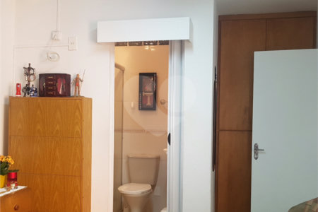 Casa de Vila à venda com 4 quartos, sendo 1 suíte, em Santana, São Paulo, SP