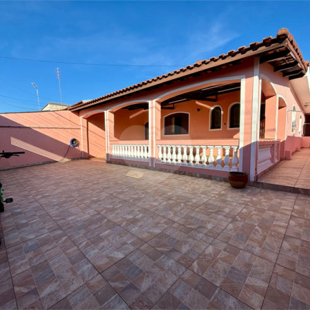 Casa à venda ou para alugar com 3 quartos, sendo 1 suíte, em Jardim Monte Santo, Itapetininga, SP