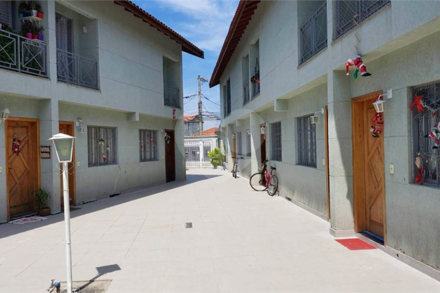 Casa à venda com 2 quartos, sendo 1 suíte, no condomínio Tulipa 3, São Paulo - SP