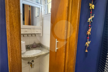 Sobrado à venda com 3 quartos, sendo 1 suíte, em Jardim Popular, São Paulo, SP