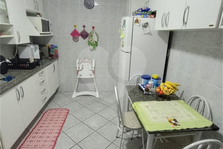 Sobrado à venda com 3 quartos, sendo 1 suíte, em Cidade Continental, São Paulo, SP