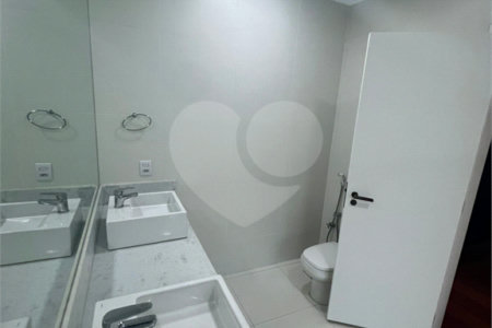 Casa à venda ou para alugar com 4 quartos, sendo 2 suítes, no condomínio Lago Azul, Araçoiaba da Serra - SP