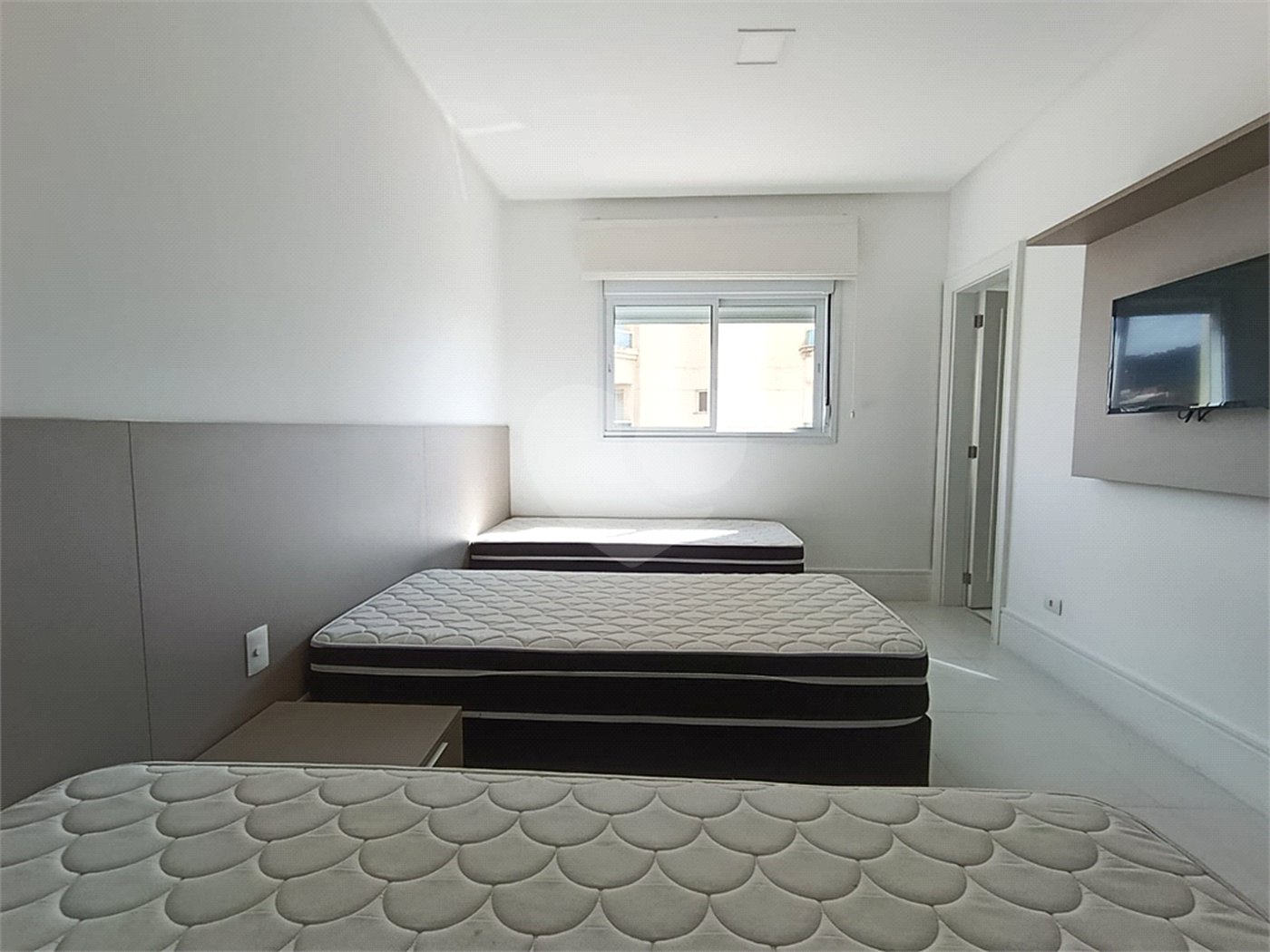 Apartamento para alugar com 3 suítes em Jardim Virgínia, Guarujá, SP